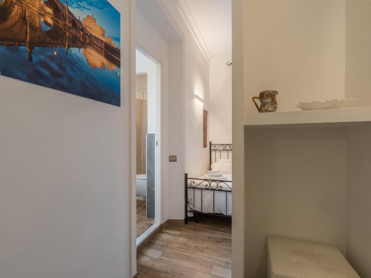 The Best Rent - Elegant Three-Bedroom Apartment A Few Steps From Fontana Di Trevi Exterior photo